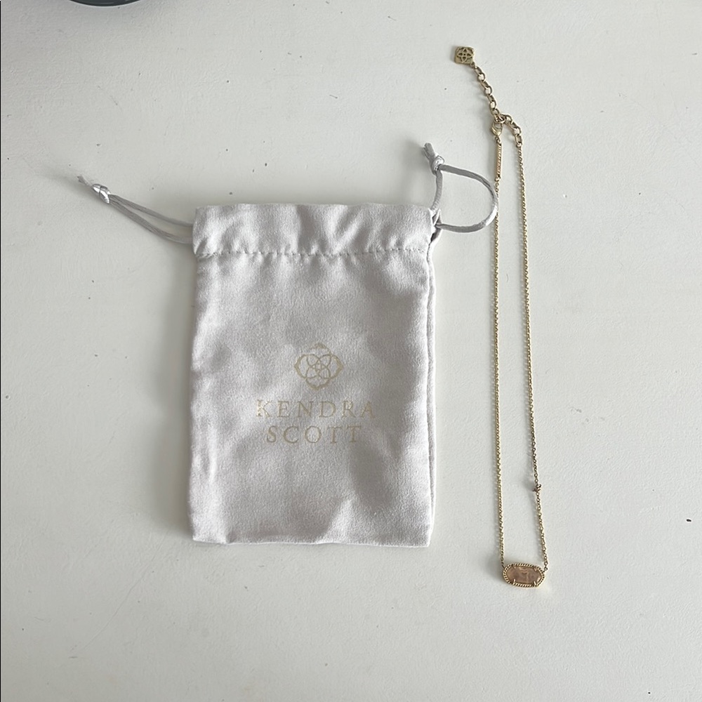 Kendra Scott Elisa Gold Pendant Necklace - comes with bag!